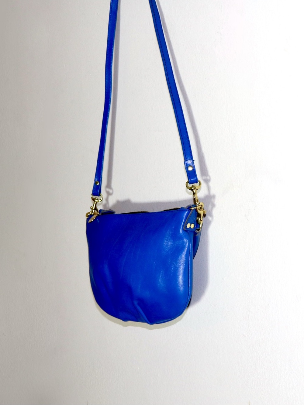 Clare V. Petit Moyen Messenger Bag in Royal Blue - Picture 5 of 13